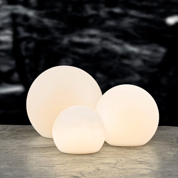 Villa Collection Maane LED lampe m. solar hvid 30x28 cm