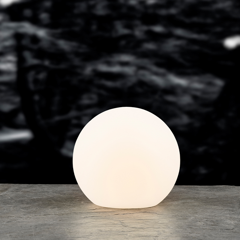Villa Collection Maane LED lampe m. solar hvid 30x28 cm - Image 1