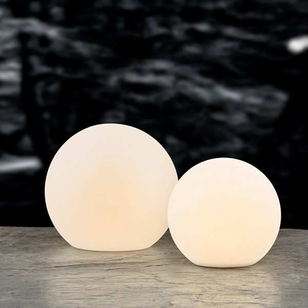 Villa Collection Maane LED lampe m. solar hvid 30x28 cm